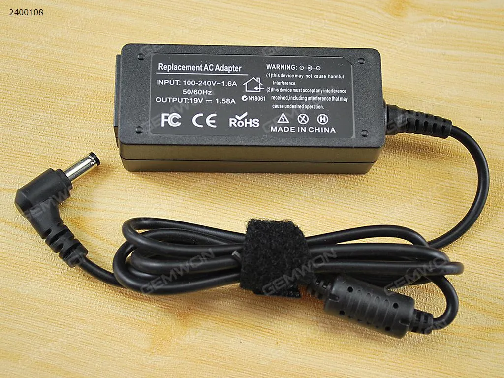 Picture of Laptop AC power adapter for TOSHIBA 19V 1.58A Φ5.5*2.5mm 30W (High copy)