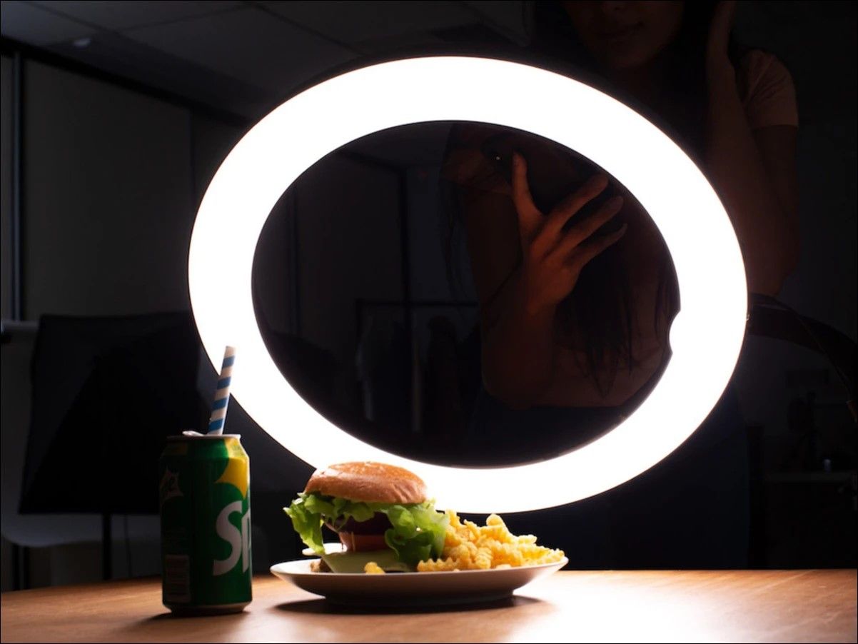 ring light food photography