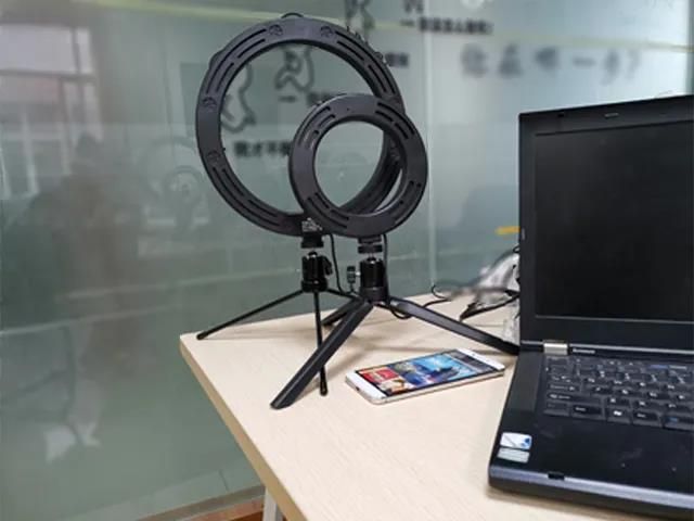 The difference between AIXPI 6 inch ring light and 10 inch ring light