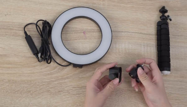 How to install and use the AIXPI ring fill light? How to install and use the AIXPI ring fill light?