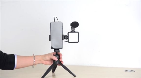 How to set up AIXPI vlog kit?