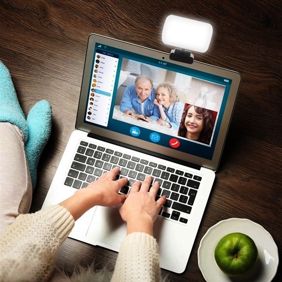 How to choose live video fill light?