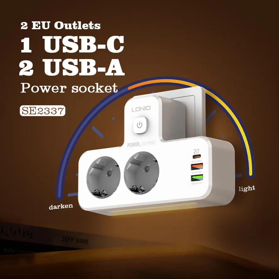Picture of European round hole USB socket European wireless board PD20W Fast charging board TYPE-C PD3.0/20W USB-A/QC3.0/18W USB-A/2.4A European regulations