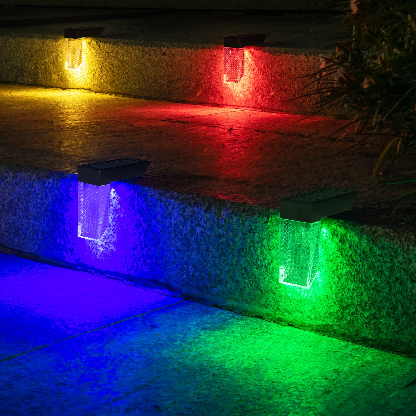 2 pcs/lot solar LED light right Angle stair light L light stair step light Outdoor garden decoration courtyard wall light Outdoor waterproof intelligent induction warm light + colorful RGB