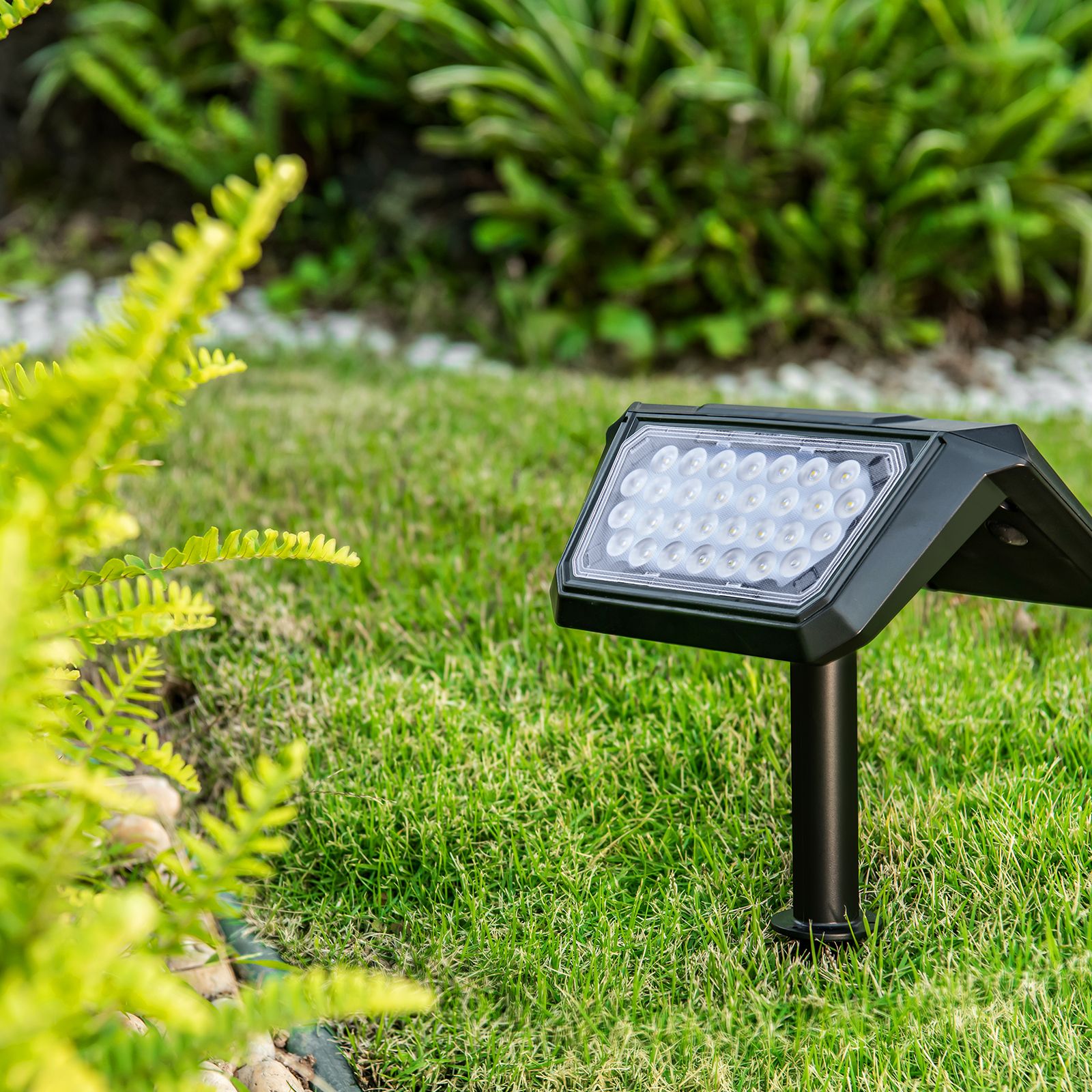 Solar LED light household garden garden light outdoor waterproof outdoor light ground inserted lawn light spotlight 18650 lithium battery white light view 2